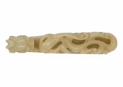 Lot 85 - A Chinese jade belt hook, Qing Dynasty, late 19th/early 20th century.