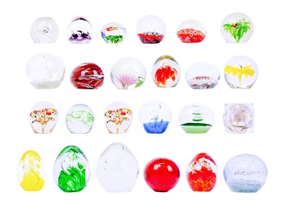 Lot 392 - A collection of twenty three paper weights.