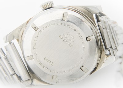 Lot 164 - LE CHEMINANT - A Master Mariner gentleman's automatic incabloc diver's wristwatch.