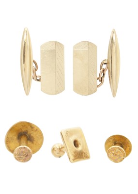 Lot 3 - A pair of 9ct cufflinks and three 9ct shirt studs.