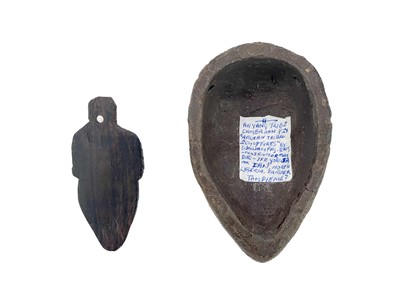 Lot 194 - An African carved wood carved mask.