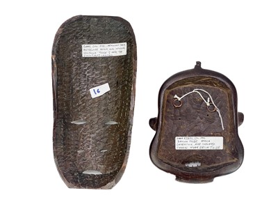 Lot 194 - An African carved wood carved mask.