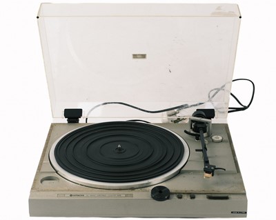 Lot 165 - Hitachi HiFi; separates and speakers.