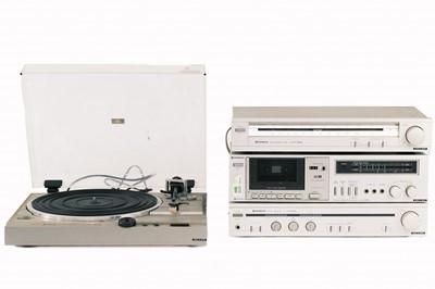 Lot 165 - Hitachi HiFi; separates and speakers.