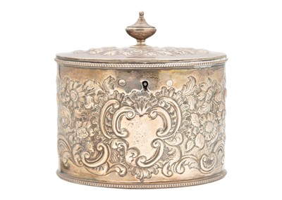 Lot 122 - A good George III silver tea caddy by William Plummer.