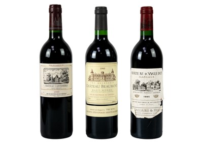 Lot 327 - A bottle of Chateau Beaumont Haut Medoc 1995