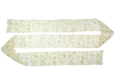 Lot 1588 - Venetian gros point lace.