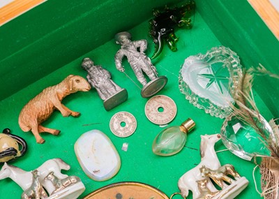 Lot 58 - An assortment of collectibles and sundry.