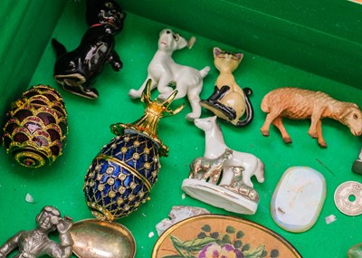 Lot 58 - An assortment of collectibles and sundry.