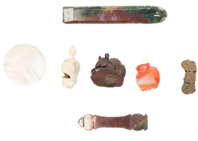 Lot 58 - An assortment of collectibles and sundry.
