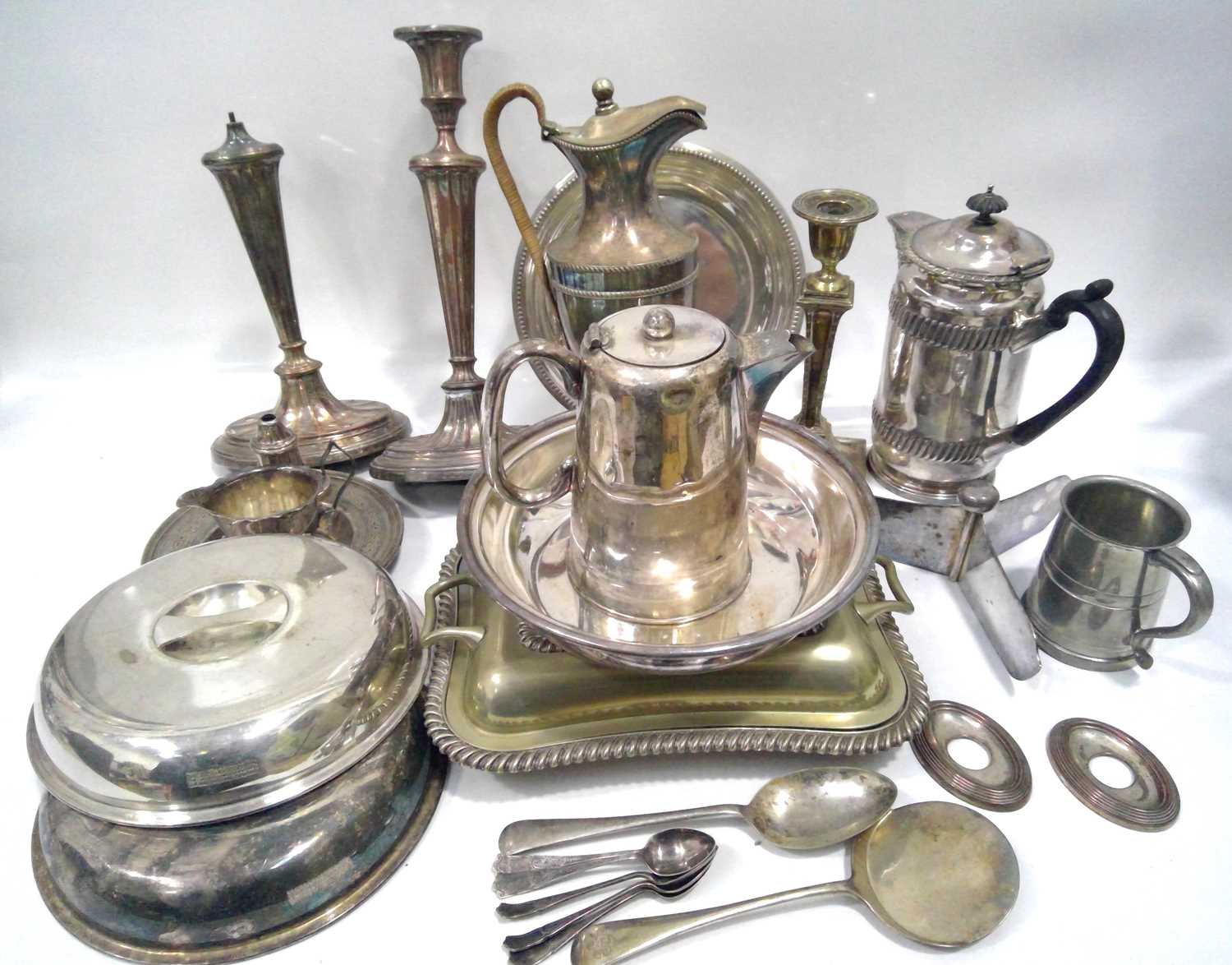 Lot 81 - A selection of silver-plated items.