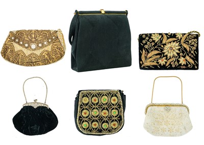 Lot 514 - A collection of ladies evening bags.