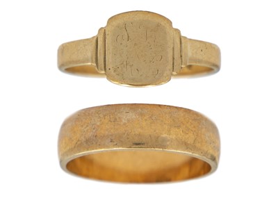 Lot 98 - A 9ct gentleman's signet ring and a 9ct band ring.