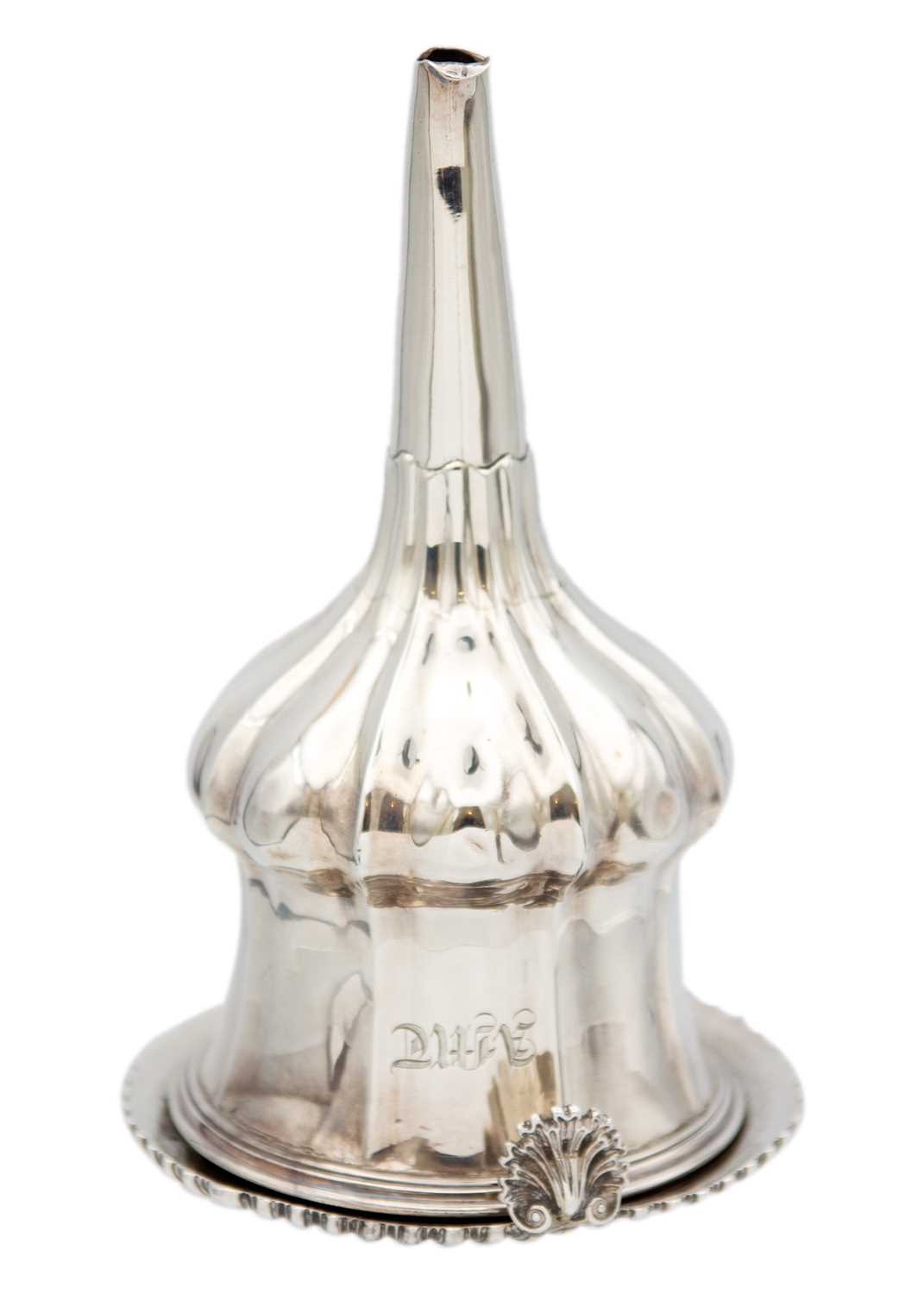 Lot 42 - A William IV silver wine funnel by Edward, Edward Jnr, John and William Barnard.