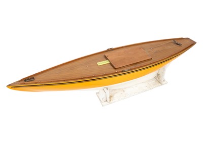 Lot 1 - A 4ft pond yacht by Reg Philips of St Mary's Isles of Scilly.