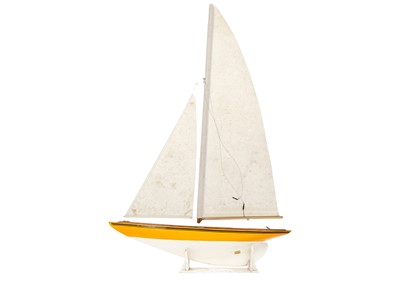 Lot 1 - A 4ft pond yacht by Reg Philips of St Mary's Isles of Scilly.