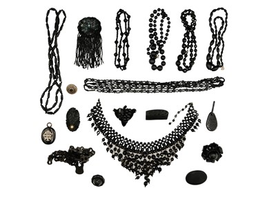 Lot 263 - A quantity of jet jewellery.