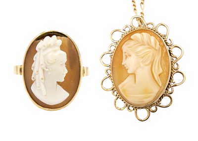 Lot 157 - A 14ct shell cameo ring and a 9ct shell cameo brooch pendant on 9ct necklace.