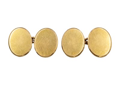 Lot 189 - A pair of 15ct oval cufflinks.