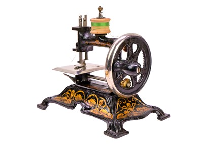 Lot 1418 - A German sewing machine No.15, probably Muller.