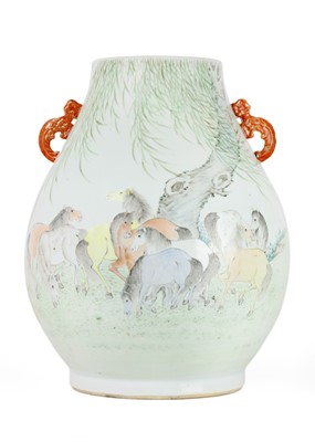 Lot 1002 - A large Chinese porcelain vase.