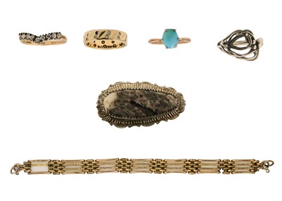 Lot 232 - A selection of jewels.