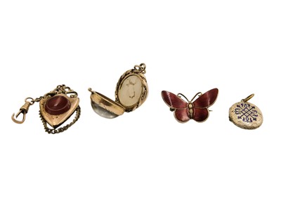 Lot 239 - A selection of five interesting items of jewellery.