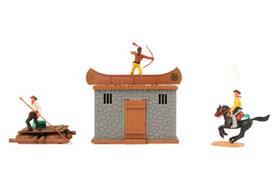 Lot 743 - Timpo Swoppet and Airfix Plastic soldiers plus a fort