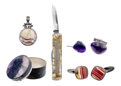 Lot 276 - Four blue John set items, a pair of agate cuff links and a Hoover Ltd pocket knife.