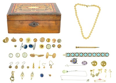 Lot 267 - A box of costume jewellery.