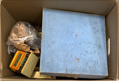 Lot 508 - Railway: A quantity of O Guage railway items...