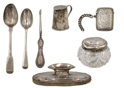 Lot 164 - A selection of silver items.