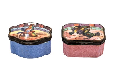 Lot 231 - Two 18th-century Bilston enamel cock fighting snuff boxes.