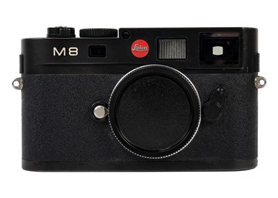 Lot 1640 - A Leica M8 black camera serial No. 3198969.