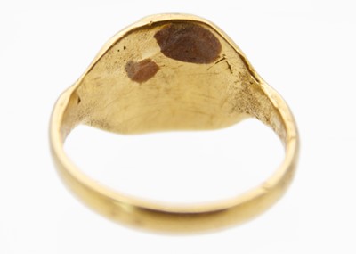 Lot 2 - A high-purity gold (tests 14ct) gentleman's signet ring.