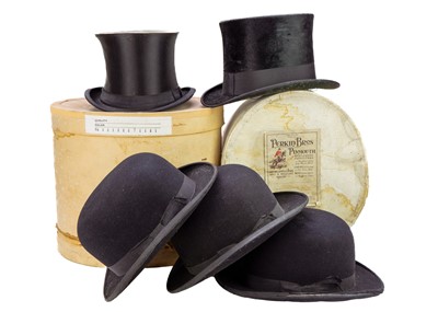 Lot 284 - A French silk top hat H Reneaud 78 Rue de Paris Brest label.