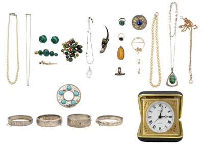 Lot 311 - A selection of costume jewellery.