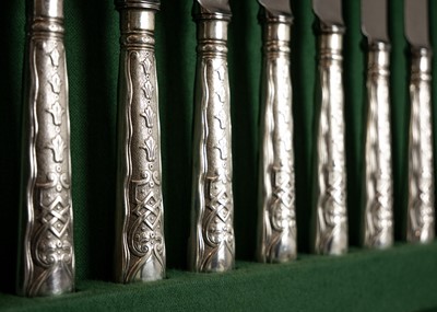 Lot 192 - An impressive twelve setting canteen of silver Elizabethan pattern cutlery by Carrington & Co.