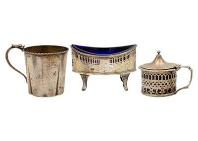 Lot 253 - A selection of three silver items.