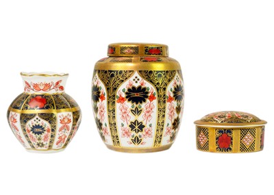 Lot 1457 - A Royal Crown Derby Old Imari pattern jar and cover.