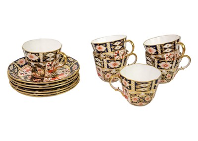 Lot 1463 - A Royal Crown Derby composite part service.