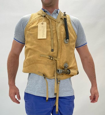Lot 1308 - WWII German  Luftwaffe life jacket 'Schwimmweste' type 10.30
