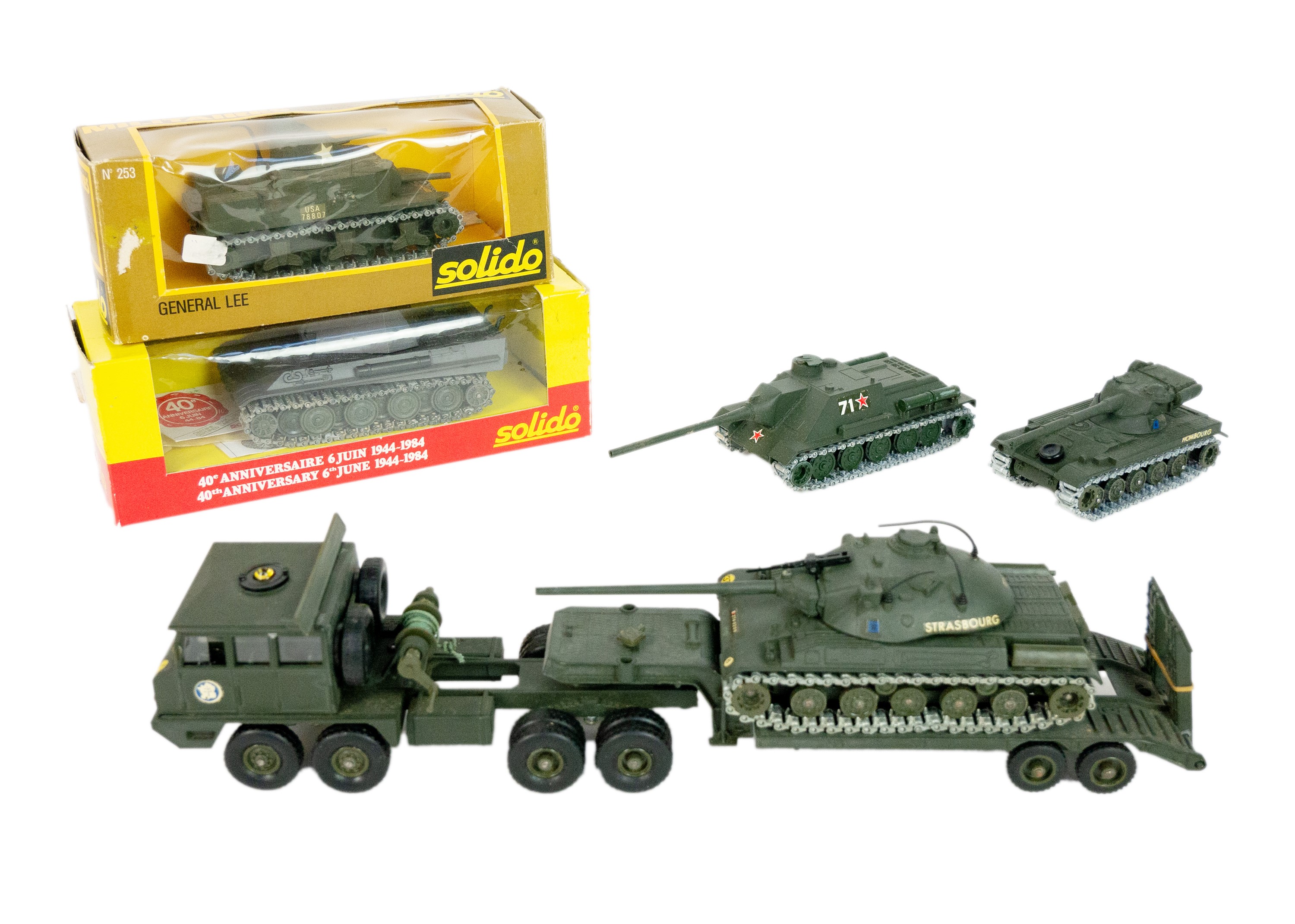 Lot 825 - Solido Military Vehicles boxed (x5)