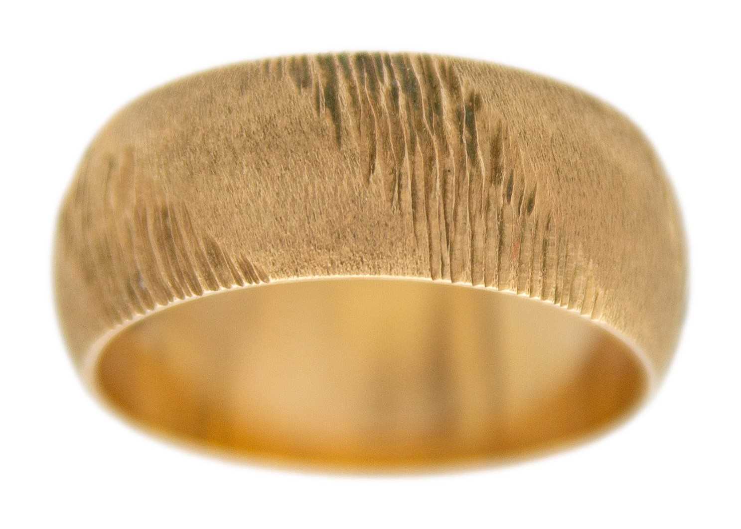 Lot 11 - A 9ct hallmarked gold band ring.