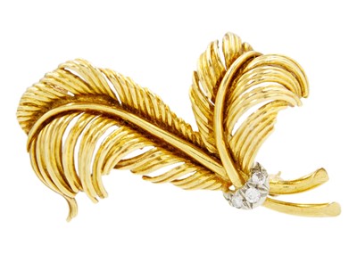 Lot 31 - Tiffany & Co - An 18ct diamond set Ostrich feather design brooch.