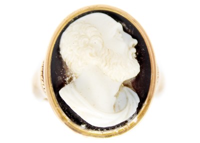 Lot 38 - A 19th-century sardonyx cameo set rose gold ring.