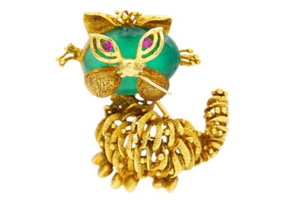 Lot 74 - A 1970's Italian 18ct gem set cat brooch.