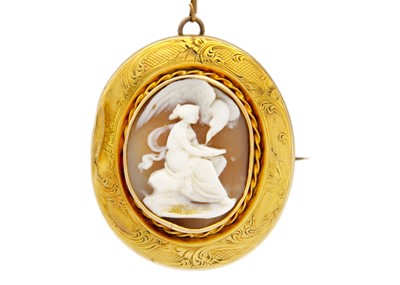 Lot 126 - A Victorian high-purity gold mounted carved shell cameo brooch.