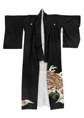 Lot 349 - A Japanese kimono, 20th century.