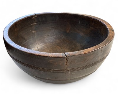 Lot 1205 - A large 19th century treen bowl